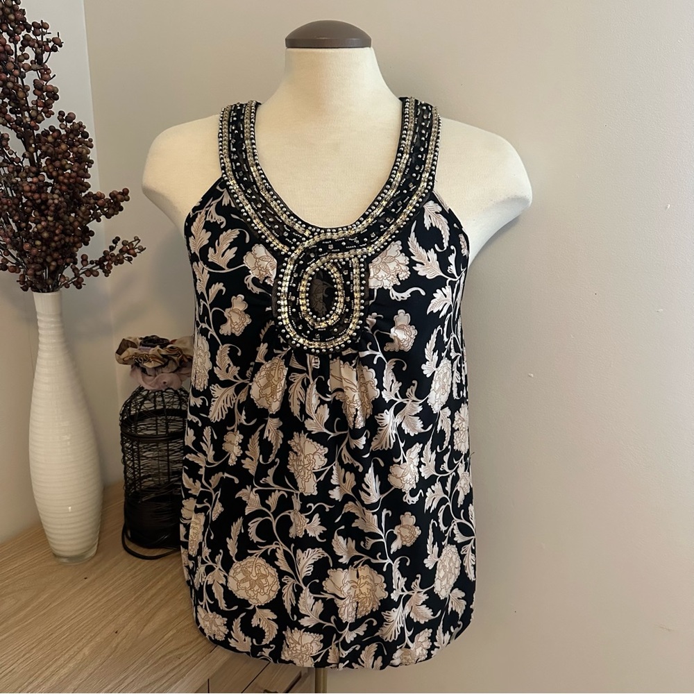 Sleeveless top